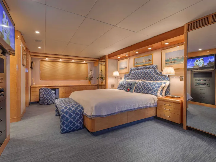 RENA NQEA 44m - master cabin RENA NQEA 44m - master cabin