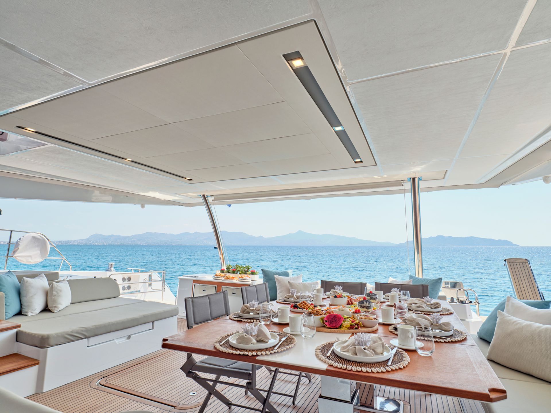 Charter Yacht ELLY - Fountaine Pajot Power 67 - 4 Cabins - Athens - Mykonos - Paros - Cyclades - Greece