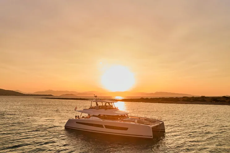 Charter Yacht ELLY - Fountaine Pajot Power 67 - 4 Cabins - Athens - Mykonos - Paros - Cyclades - Greece