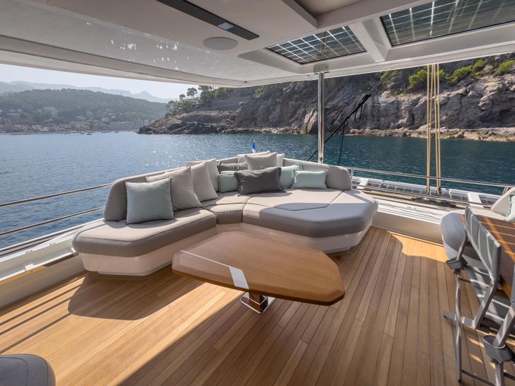 SERENISSIMA III Fountaine Pajot 80 - flybridge lounge up close SERENISSIMA III Fountaine Pajot 80 - flybridge lounge up close
