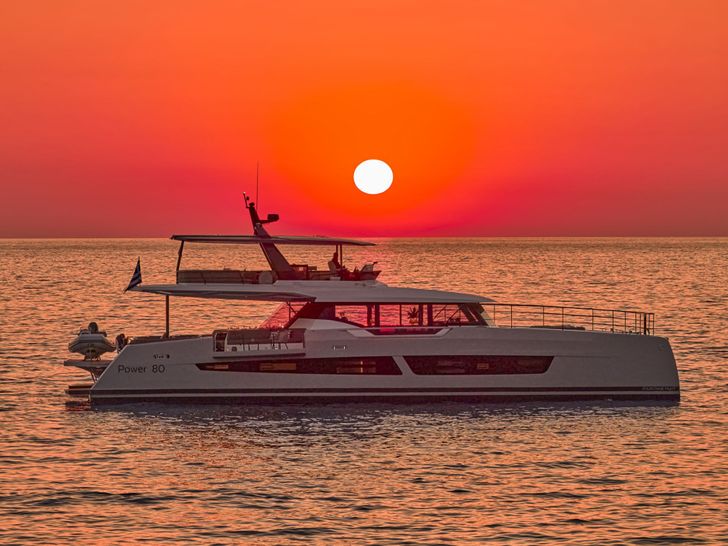 CHRISTAL MIO Fountaine Pajot 80 Sunset CHRISTAL MIO Fountaine Pajot 80 Sunset