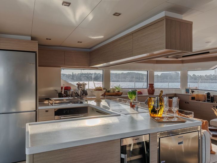 WISH Lagoon 60 - galley WISH Lagoon 60 - galley