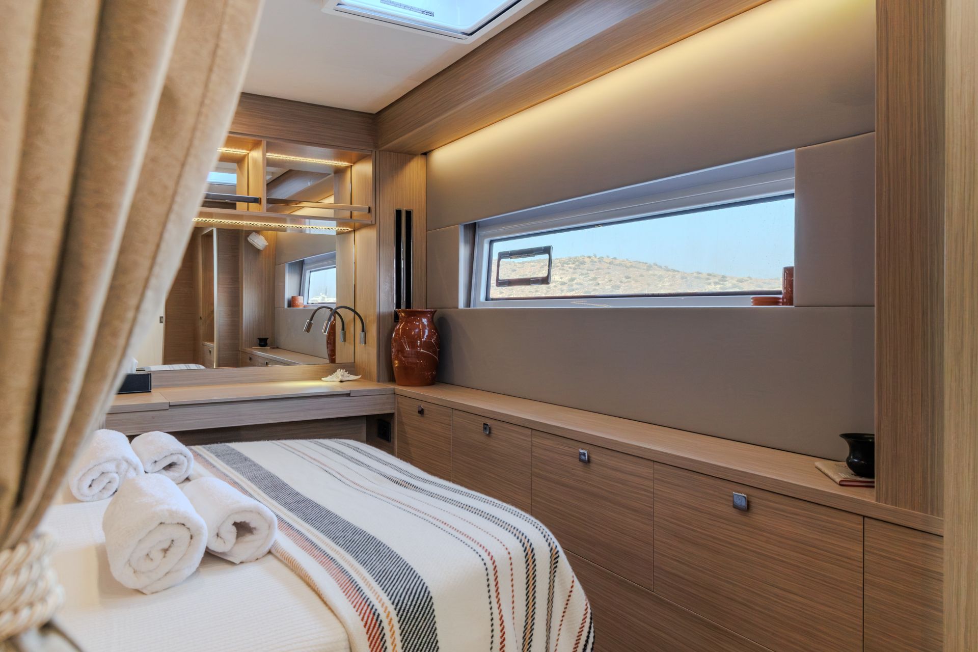 Charter Yacht WISH - Lagoon 60 - 5 Cabins - Athens - Mykonos - Paros - Cyclades - Greece