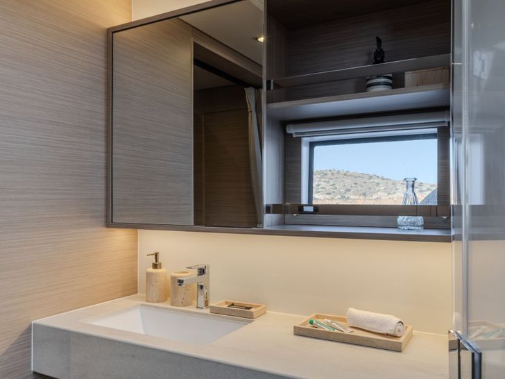 WISH Lagoon 60 - master cabin bathroom vanity area WISH Lagoon 60 - master cabin bathroom vanity area