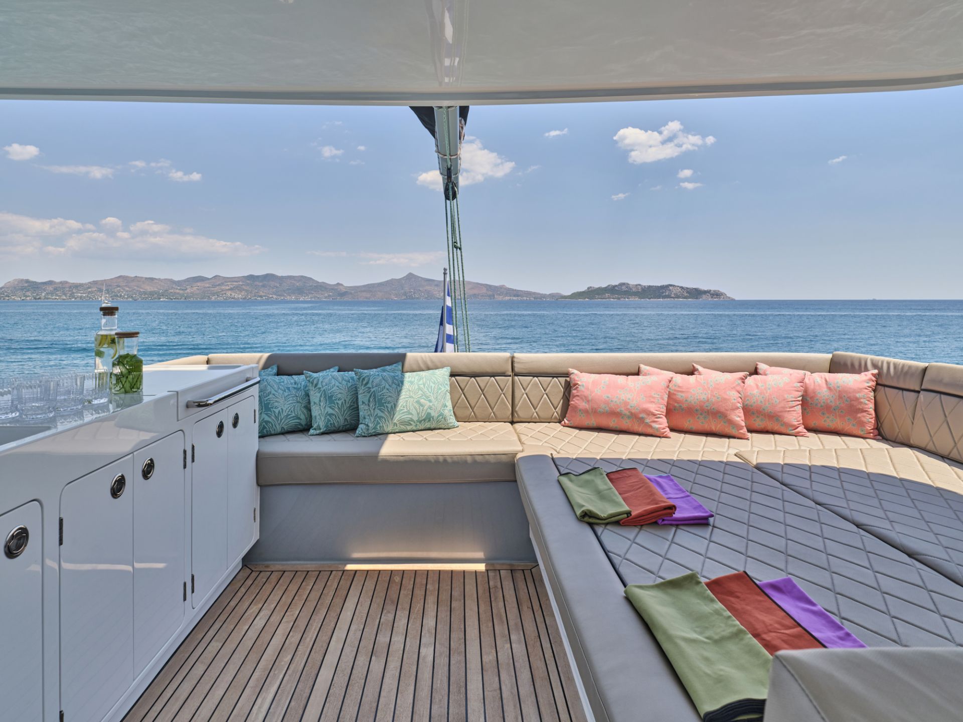 Charter Yacht ANDARE OLTRE - Heysea 60 - 5 Cabins - Athens - Mykonos - Paros - Cyclades - Greece