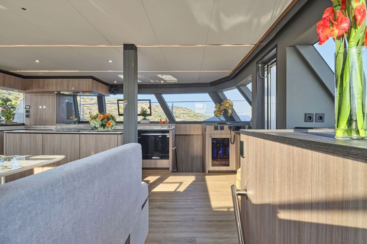 Charter Yacht ANDARE OLTRE - Heysea 60 - 5 Cabins - Athens - Mykonos - Paros - Cyclades - Greece