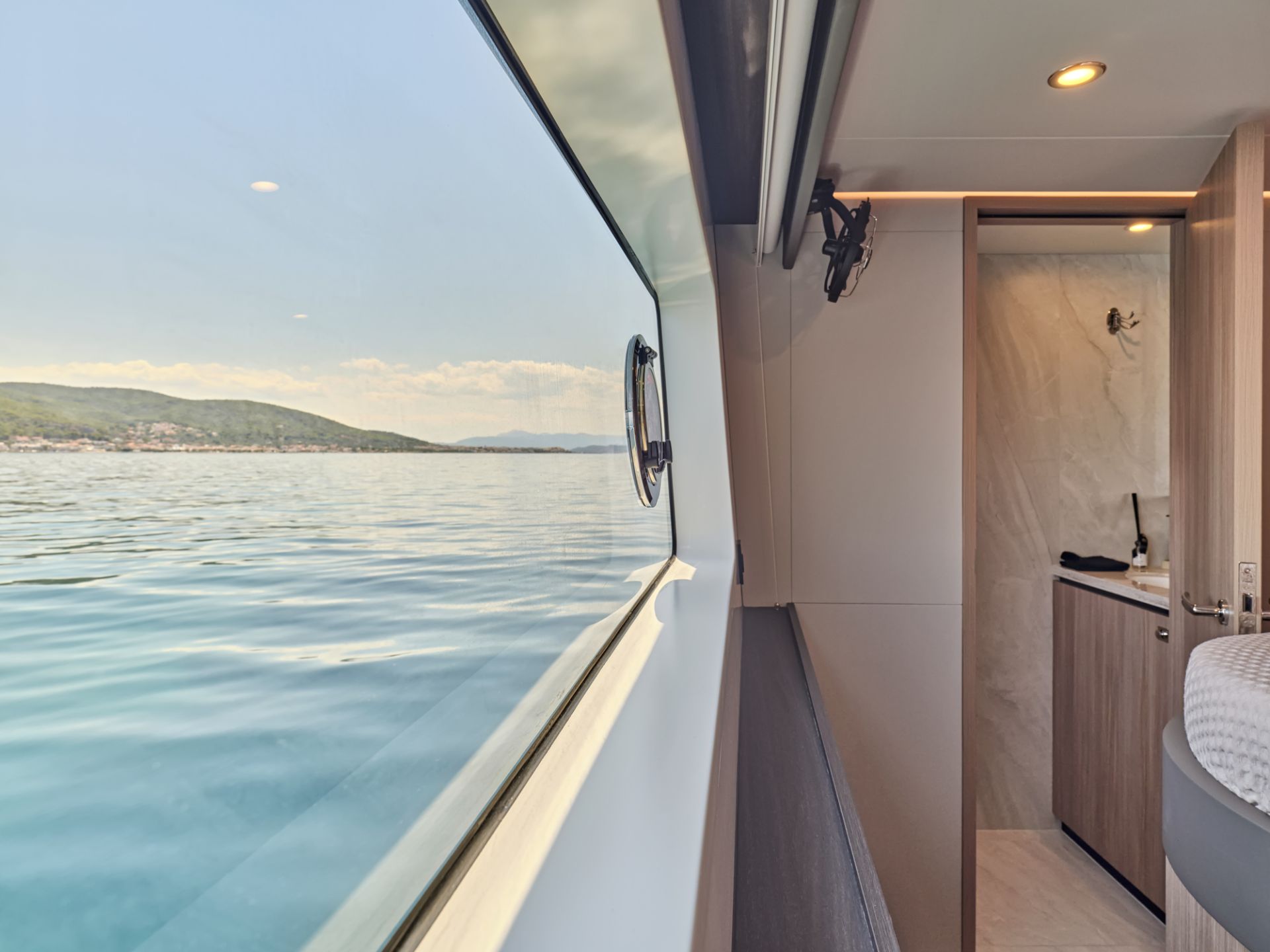 Charter Yacht ANDARE OLTRE - Heysea 60 - 5 Cabins - Athens - Mykonos - Paros - Cyclades - Greece