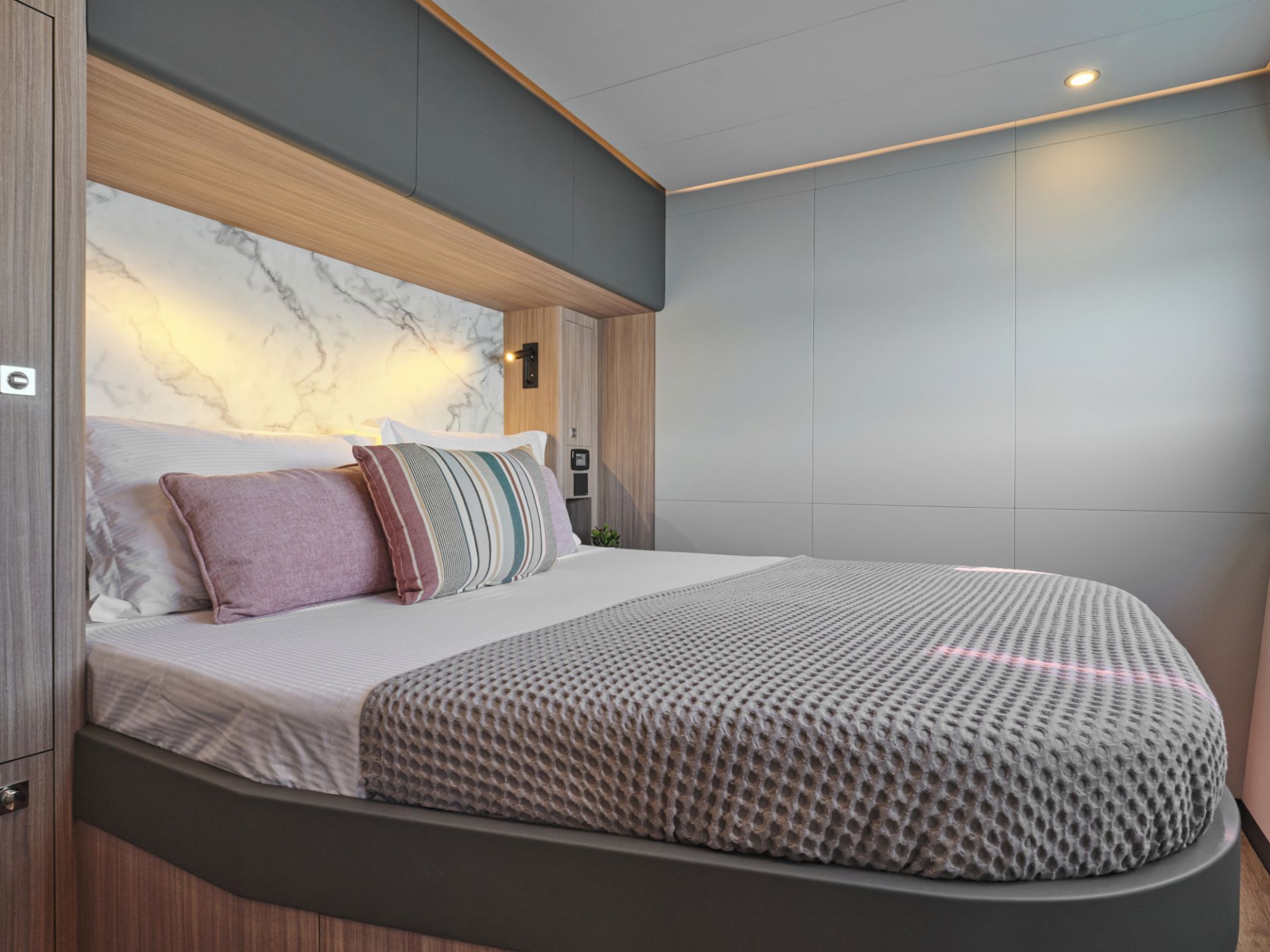 Charter Yacht ANDARE OLTRE - Heysea 60 - 5 Cabins - Athens - Mykonos - Paros - Cyclades - Greece