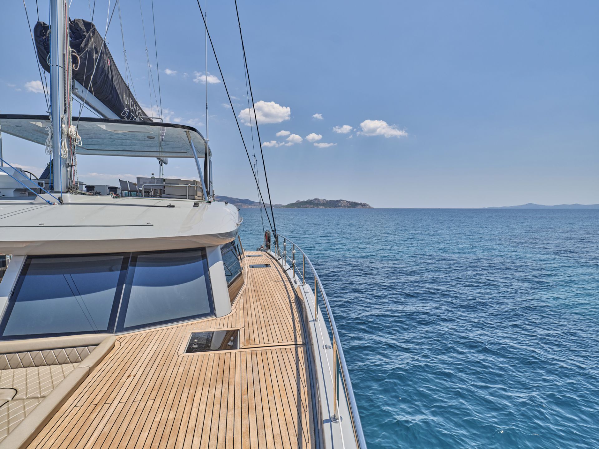 Charter Yacht ANDARE OLTRE - Heysea 60 - 5 Cabins - Athens - Mykonos - Paros - Cyclades - Greece