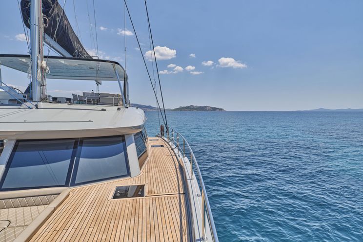 Charter Yacht ANDARE OLTRE - Heysea 60 - 5 Cabins - Athens - Mykonos - Paros - Cyclades - Greece