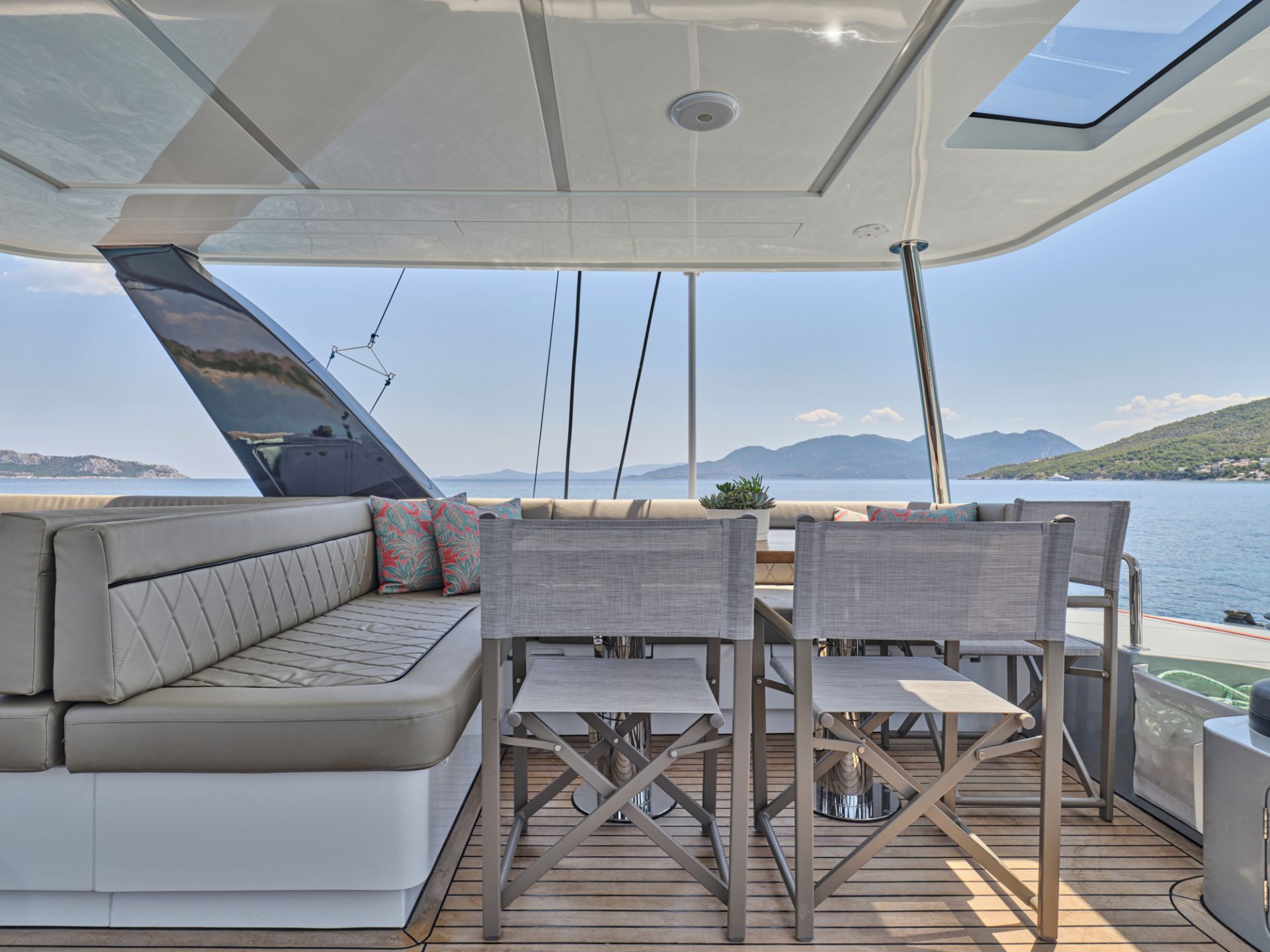 Charter Yacht ANDARE OLTRE - Heysea 60 - 5 Cabins - Athens - Mykonos - Paros - Cyclades - Greece