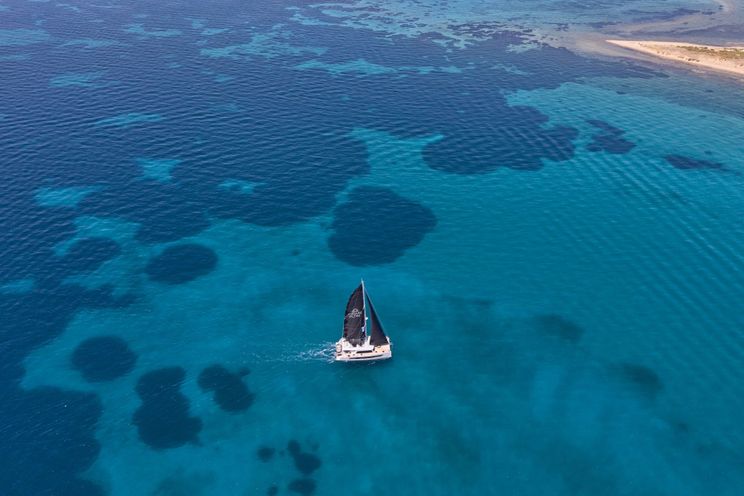 Charter Yacht ANDARE OLTRE - Heysea 60 - 5 Cabins - Athens - Mykonos - Paros - Cyclades - Greece