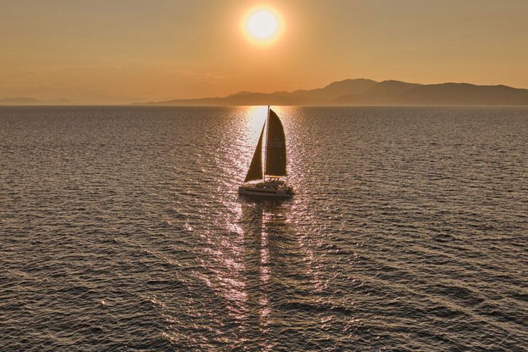 Charter Yacht ANDARE OLTRE - Heysea 60 - 5 Cabins - Athens - Mykonos - Paros - Cyclades - Greece