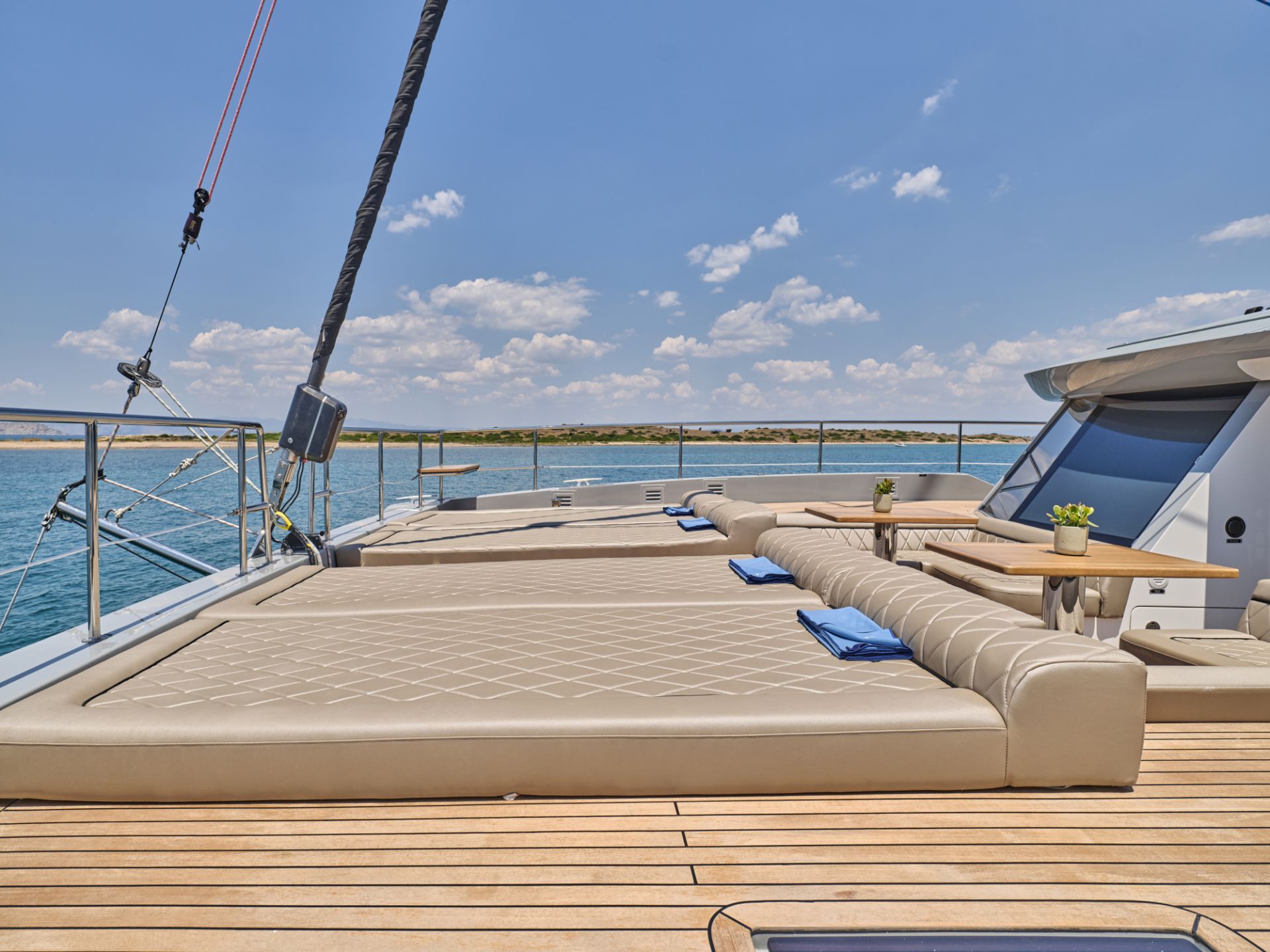 Charter Yacht ZORA NUA - Heysea 60 - 5 Cabins - Trogir - Split - Dubrovnik - Hvar - Croatia