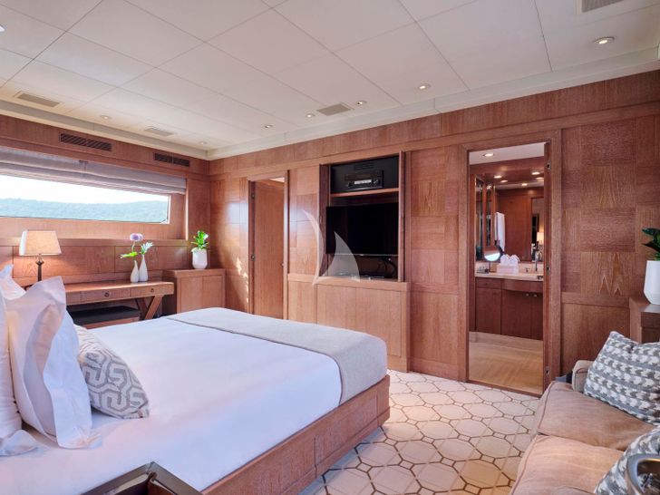 ELEMENT - master cabin ELEMENT - master cabin