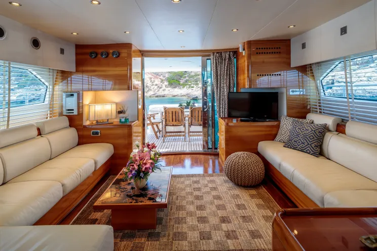 Charter Yacht GEORGE V - Aicon 67 - 4 Cabins - Athens - Mykonos - Rhodes - Santorini