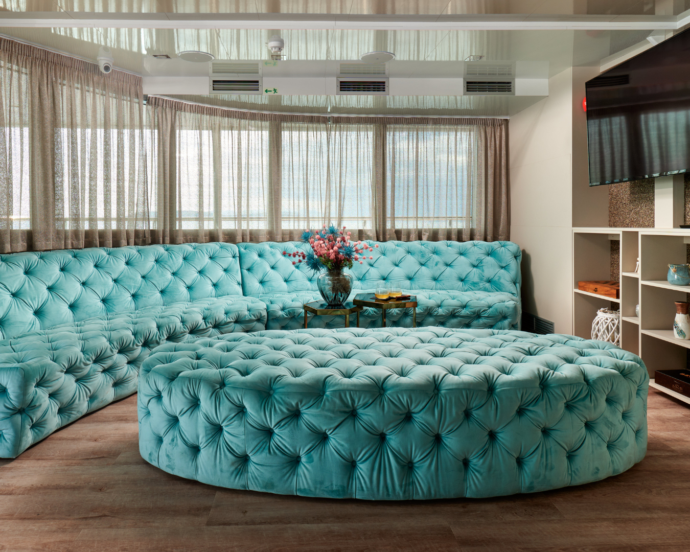 OHANA Custom 49m - main saloon seating area