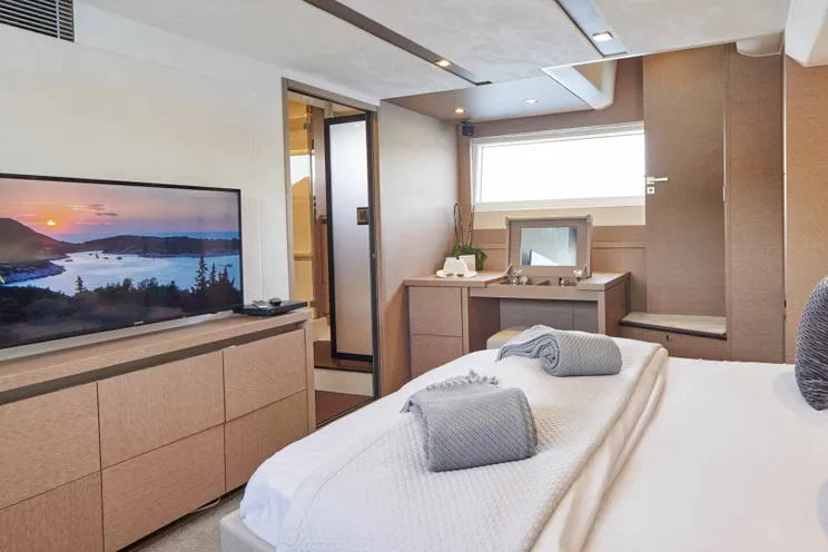 Charter Yacht SIMULL - Prestige 630S - 3 Cabins - Split - Dubrovnik - Hvar