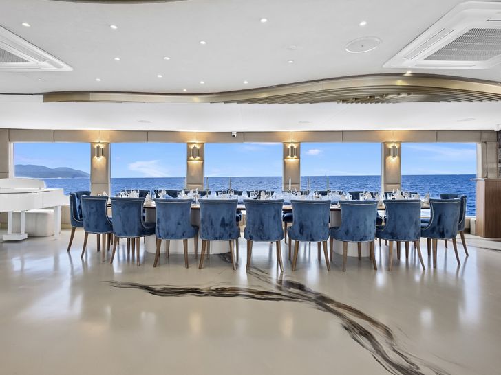 BELLA Custom 48m - indoor dining BELLA Custom 48m - indoor dining