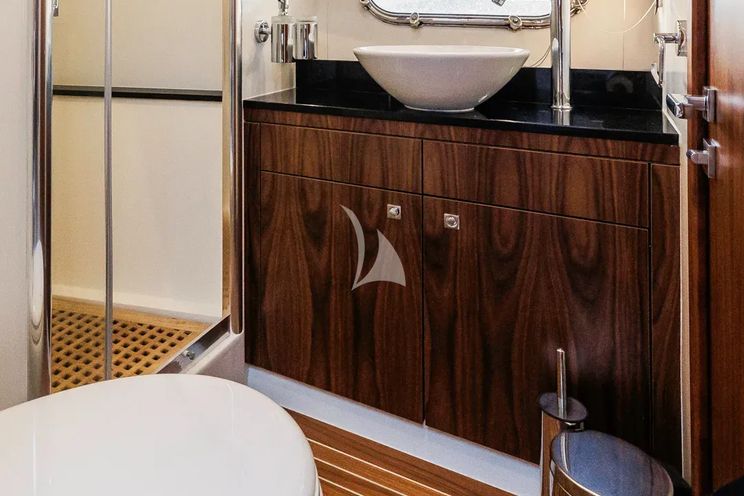 Charter Yacht 2 DRUNK - Sunseeker Manhattan 63 - 4 Cabins - Trogir - Split - Dubrovnik - Hvar - Croatia