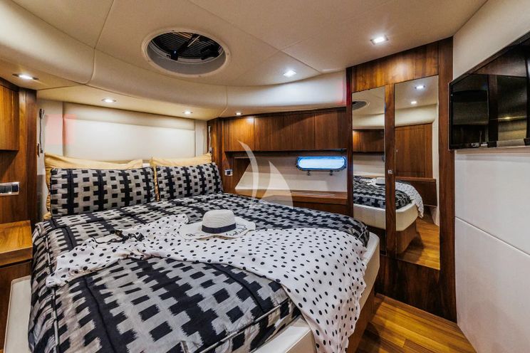 Charter Yacht 2 DRUNK - Sunseeker Manhattan 63 - 4 Cabins - Trogir - Split - Dubrovnik - Hvar - Croatia