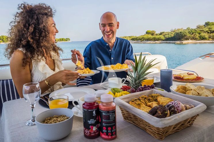 Charter Yacht 2 DRUNK - Sunseeker Manhattan 63 - 4 Cabins - Trogir - Split - Dubrovnik - Hvar - Croatia