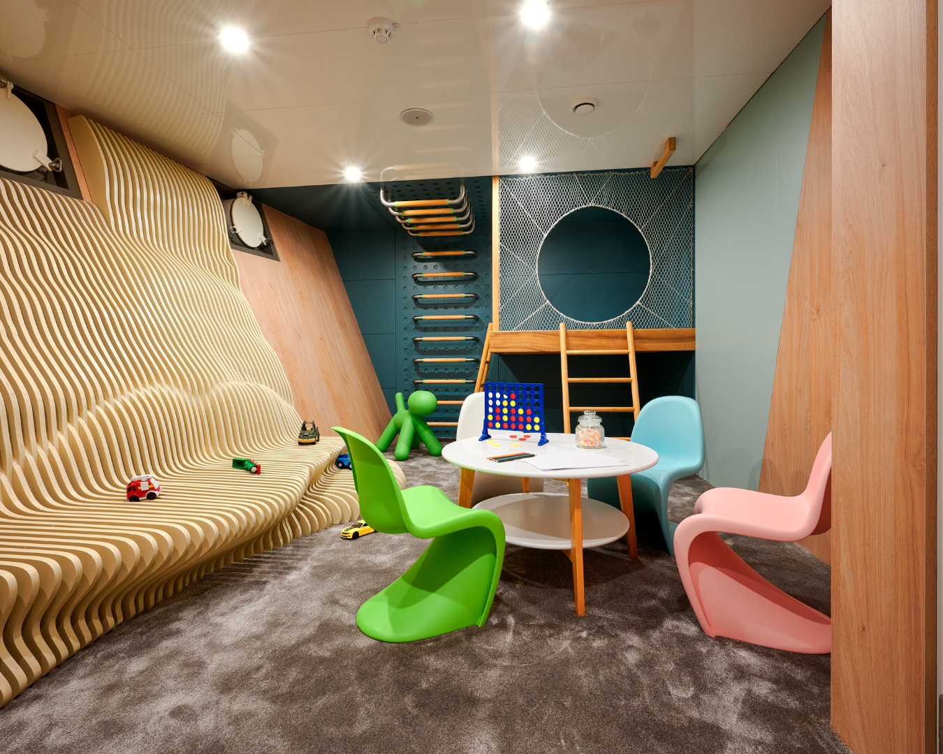 OHANA Custom 49m - play room