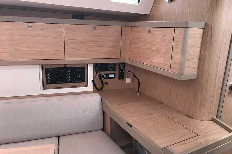 Charter Yacht ALGEIBA - Oceanis 45 - 4 cabins - Portorosa - Sicily - Italy