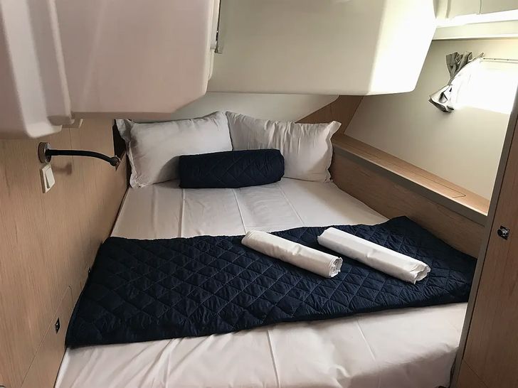 ALGEIBA Oceanis 45 - guest cabin ALGEIBA Oceanis 45 - guest cabin