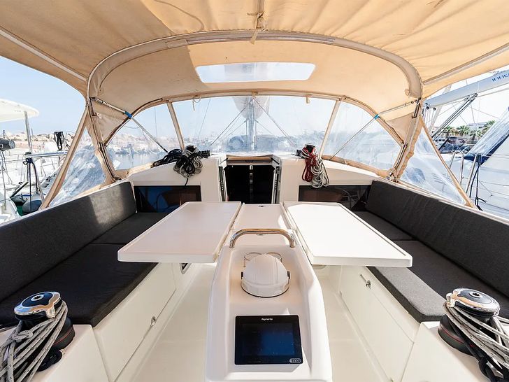 DIANA - Sun Odyssey 440 - dining area outdoor DIANA - Sun Odyssey 440 - dining area outdoor