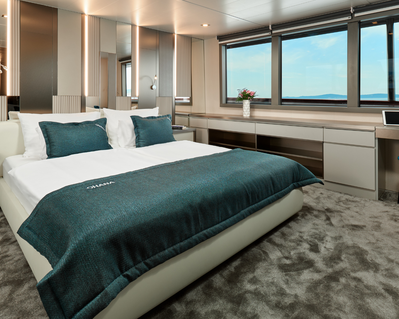 OHANA Custom 49m - master cabin