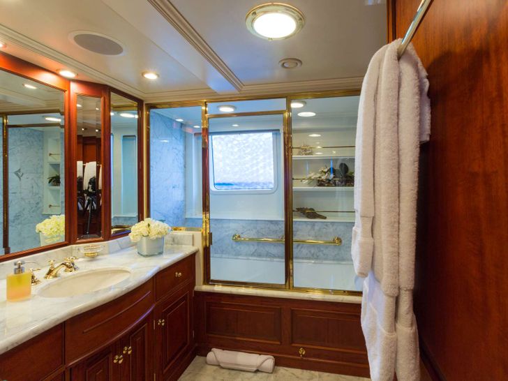 Master Bathroom Master Bathroom
