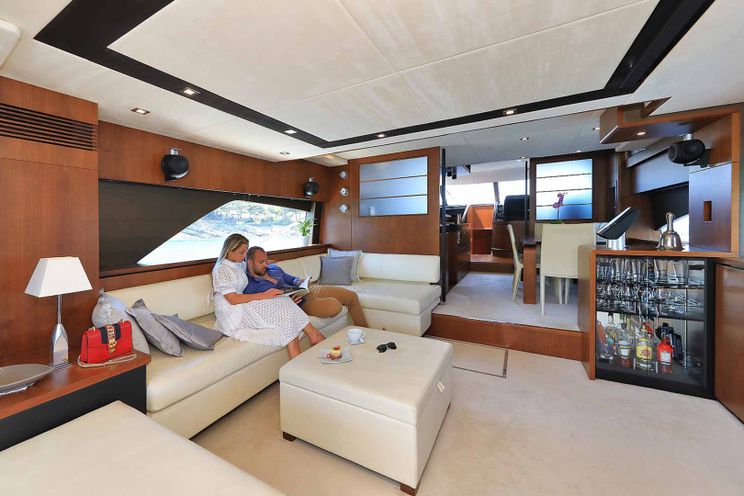 Charter Yacht SCHATZI - Fairline Squadron 78 - 4 Cabins - Split - Hvar - Dubrovnik - Croatia