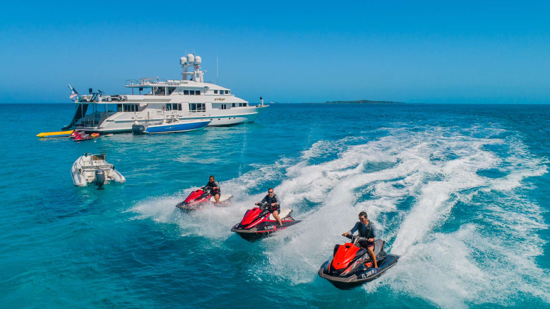 Charter Yacht STARSHIP - Van Mill 143 - 5 Cabins - Nassau - Staniel Cay - Exumas - Bahamas