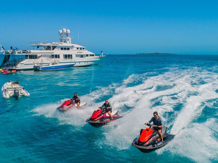 STARSHIP Van Mill 143 - water activities STARSHIP Van Mill 143 - water activities