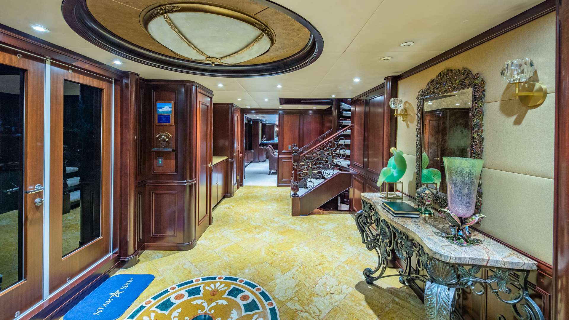 Charter Yacht STARSHIP - Van Mill 143 - 5 Cabins - Nassau - Staniel Cay - Exumas - Bahamas