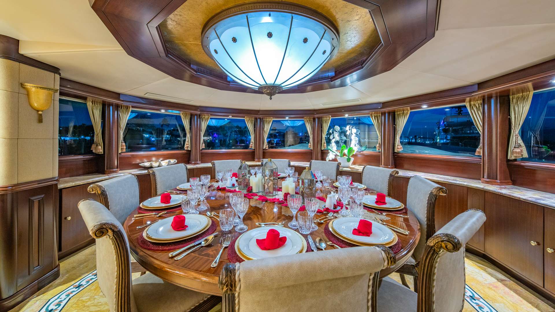 Charter Yacht STARSHIP - Van Mill 143 - 5 Cabins - Nassau - Staniel Cay - Exumas - Bahamas