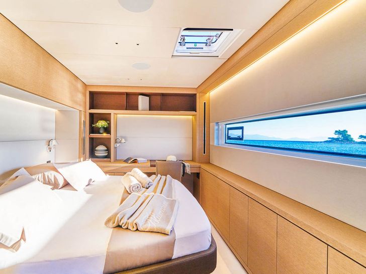 AMADA MIA Lagoon 65 - master cabin AMADA MIA Lagoon 65 - master cabin