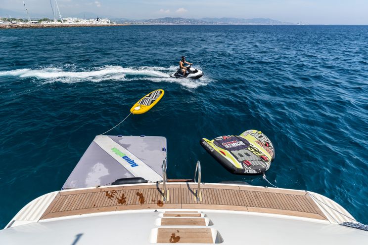 Charter Yacht ACCAMA DELTA - Azimut 100 Jumbo - 4 Cabins - Cannes - Monaco - St Tropez - French Riviera