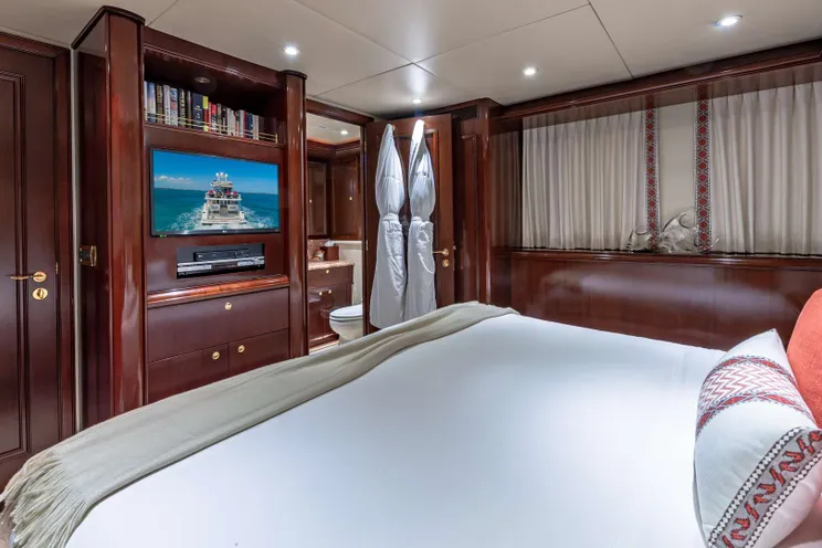 Charter Yacht STARSHIP - Van Mill 143 - 5 Cabins - Fort Lauderdale - Florida East Coast - Nassau - Staniel Cay - Exumas - Bahamas