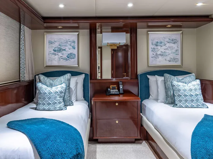 STARSHIP - Van Mill 43 m,twin cabin