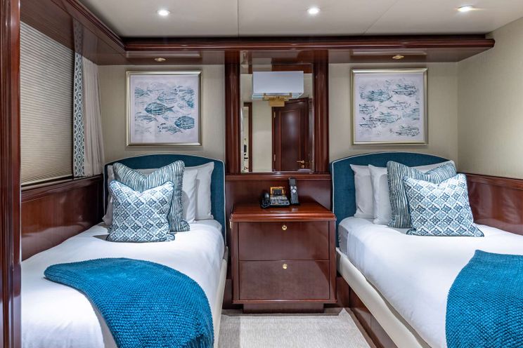 Charter Yacht STARSHIP - Van Mill 143 - 5 Cabins - Fort Lauderdale - Florida East Coast - Nassau - Staniel Cay - Exumas - Bahamas
