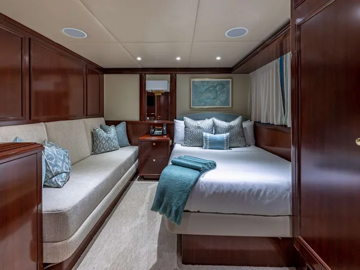 STARSHIP - Van Mill 43 m,guest cabin with pullman