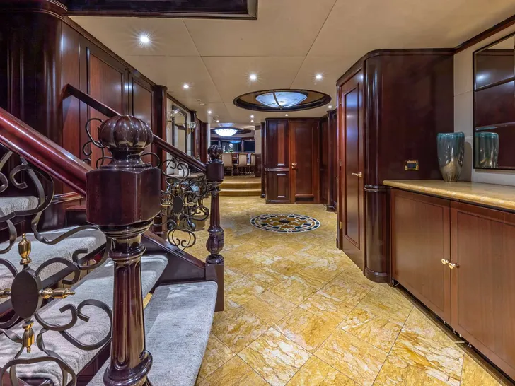 STARSHIP - Van Mill 43 m,foyer STARSHIP - Van Mill 43 m,foyer