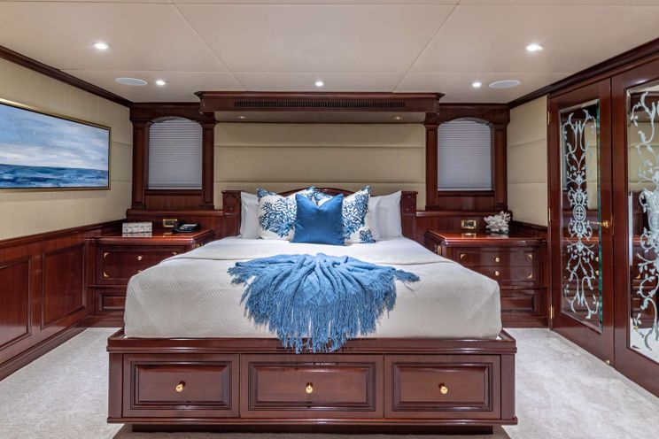 Charter Yacht STARSHIP - Van Mill 143 - 5 Cabins - Fort Lauderdale - Florida East Coast - Nassau - Staniel Cay - Exumas - Bahamas