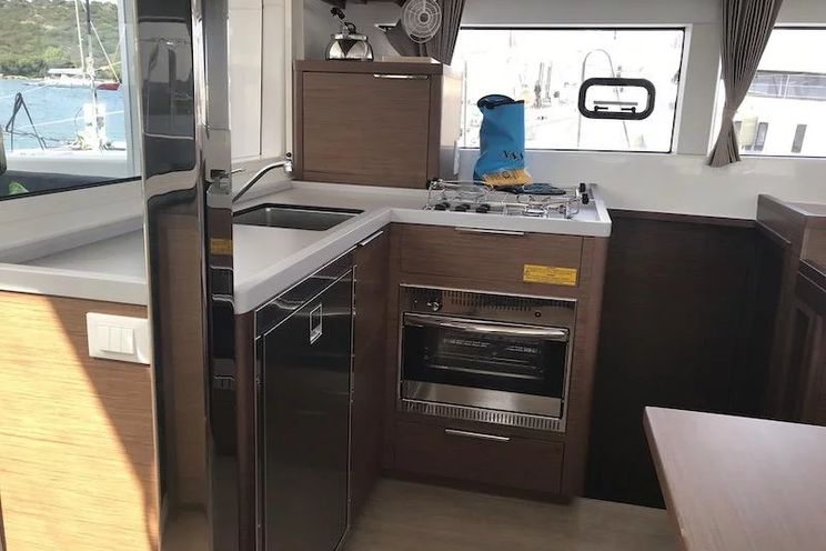 Charter Yacht AQUILA - Lagoon 40 - 4 cabins - Portisco - Sardinia - Italy