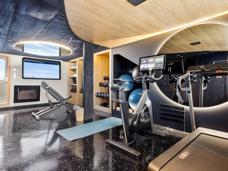 BELLA Custom 48m - gym BELLA Custom 48m - gym