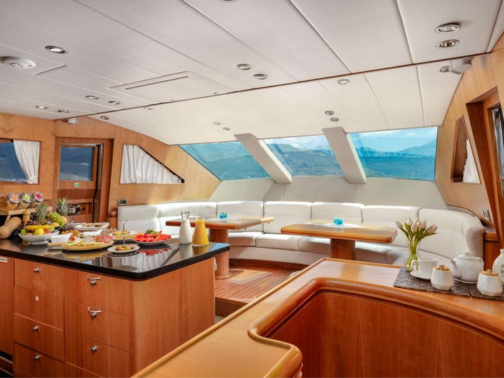ANNABEL II Horizon 30m - galley ANNABEL II Horizon 30m - galley