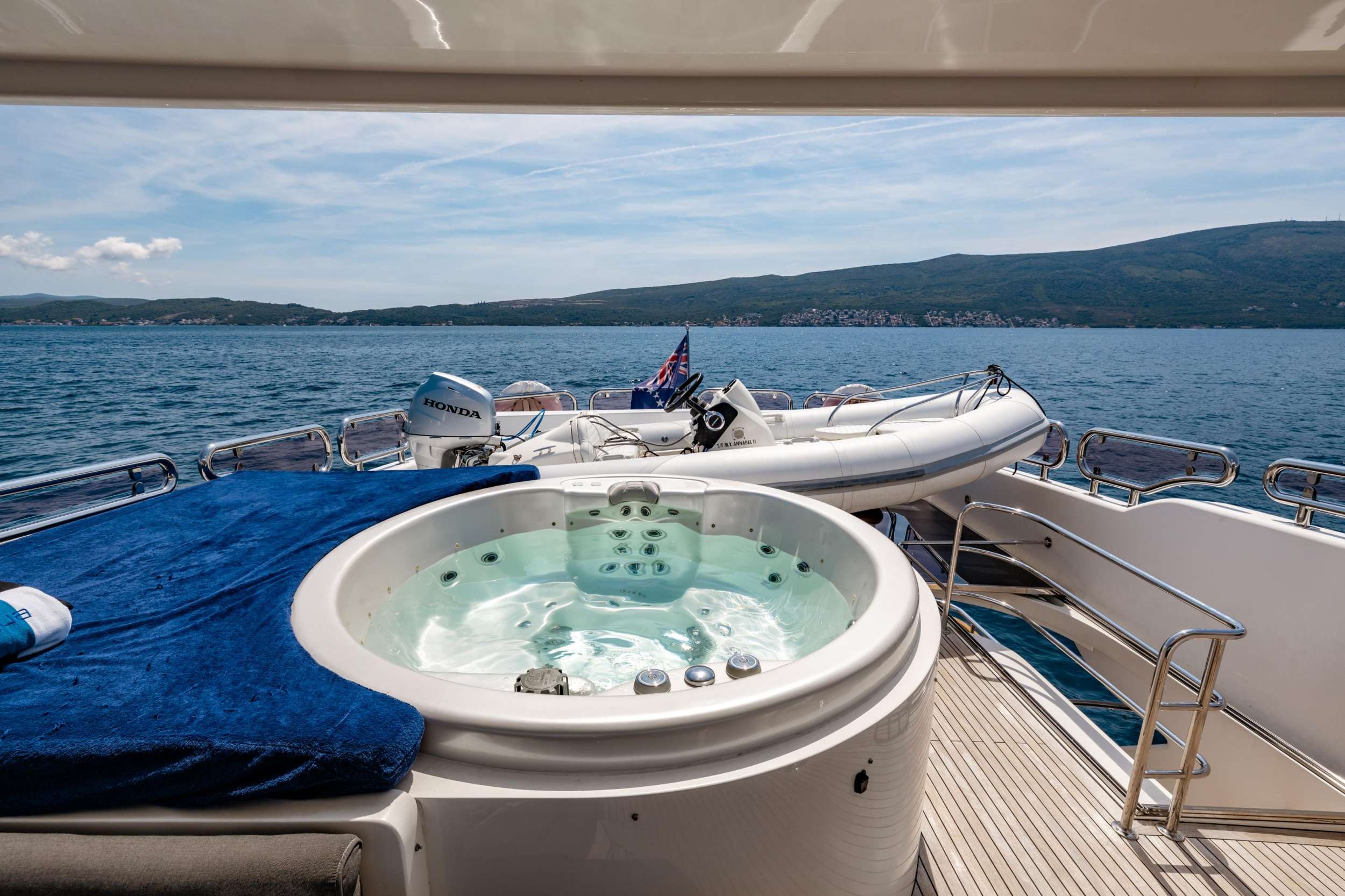 ANNABEL II Horizon 30m - jacuzzi