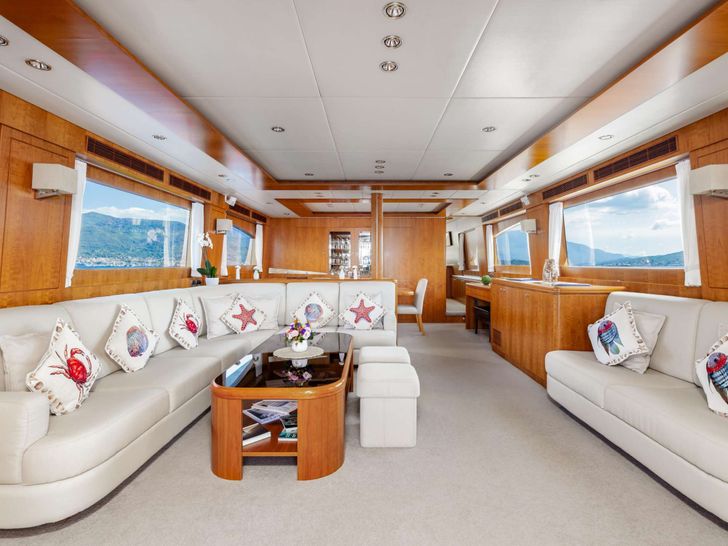 ANNABEL II Horizon 30m - main saloon ANNABEL II Horizon 30m - main saloon